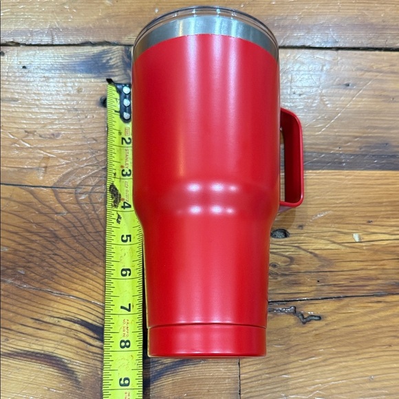 Red Travel Mug with Dominican Republic Design - Picture 4 of 6